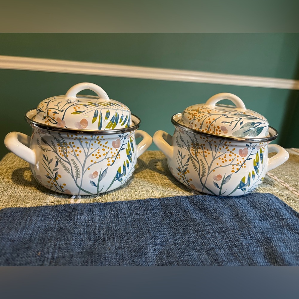 Set of 2 Crofton Floral Enamel Mini Dutch Ovens - 1 Quart Size